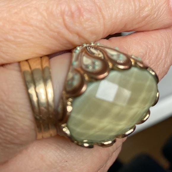 Beautiful fashion statement ring. - Picture 4 of 6